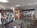 Salle de vente de vélos réparés par nos soins.jpg